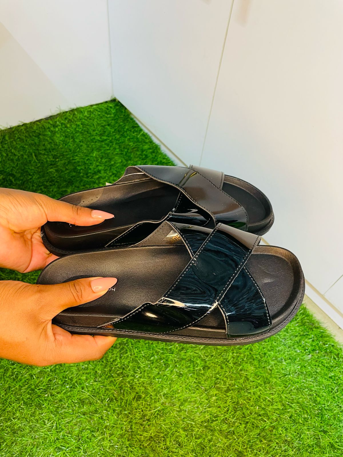Double-Soled Glossy Crisscross Women Sandals Slides (Nairobi)
